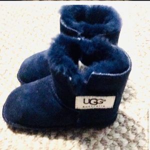 Newborn ugg booties